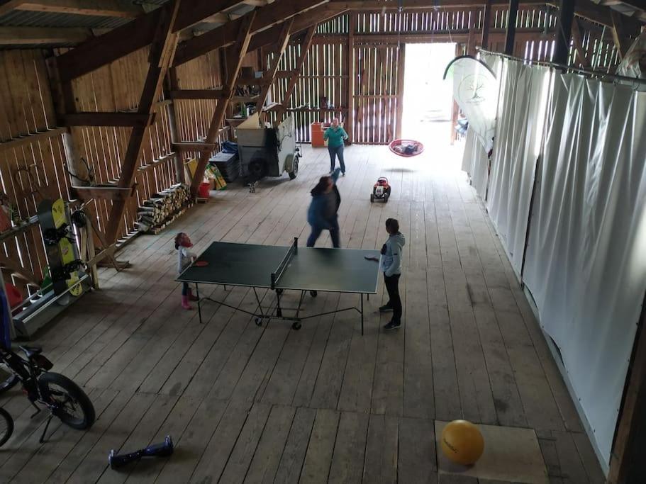 Upcycling Appartement Fischl - Nachhaltig Und Kreativ Wohnen Fuer Gross Und Klein Jenbach Buitenkant foto
