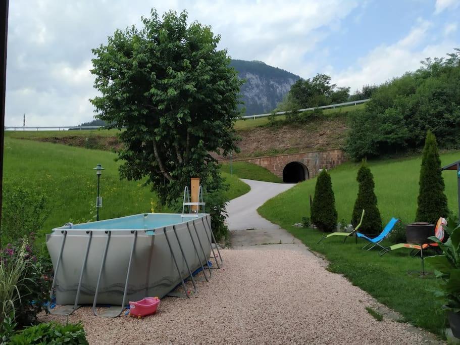 Upcycling Appartement Fischl - Nachhaltig Und Kreativ Wohnen Fuer Gross Und Klein Jenbach Buitenkant foto
