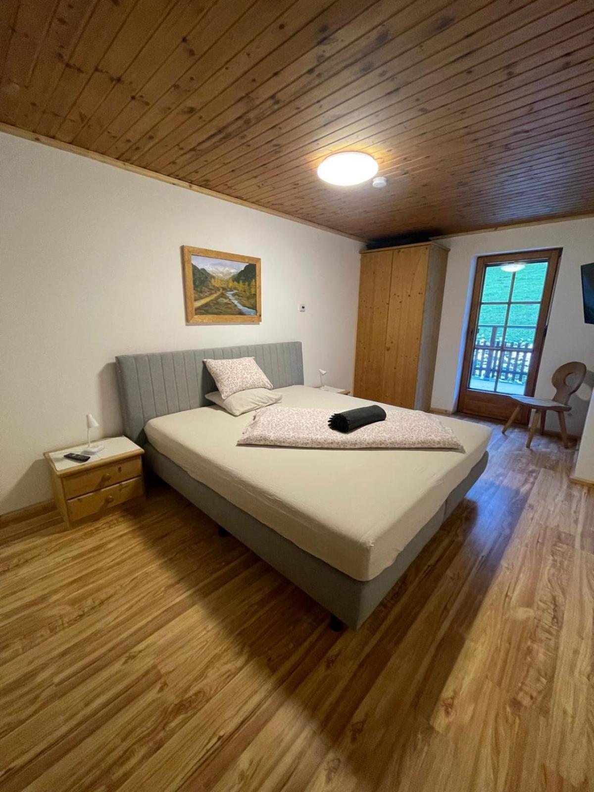 Upcycling Appartement Fischl - Nachhaltig Und Kreativ Wohnen Fuer Gross Und Klein Jenbach Buitenkant foto
